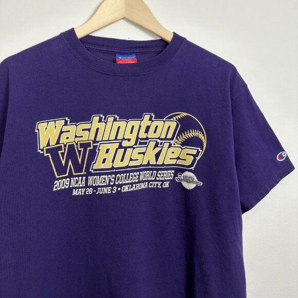 2009 Champion University of Washington Huskies NCAA Baseball T-Shirt Size Large - Picture 4 of 5